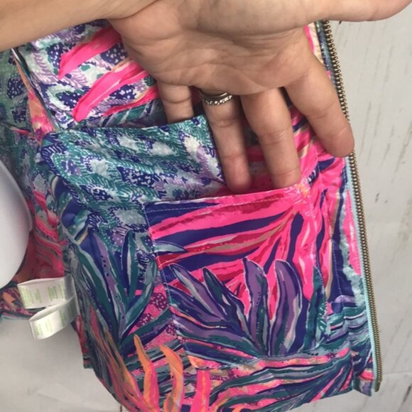 Lilly Pulitzer Elana Puffer Vest 🌊 Sea Salt Blue - Picture 12 of 16